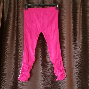 Very stretchy barely worn capris leggings